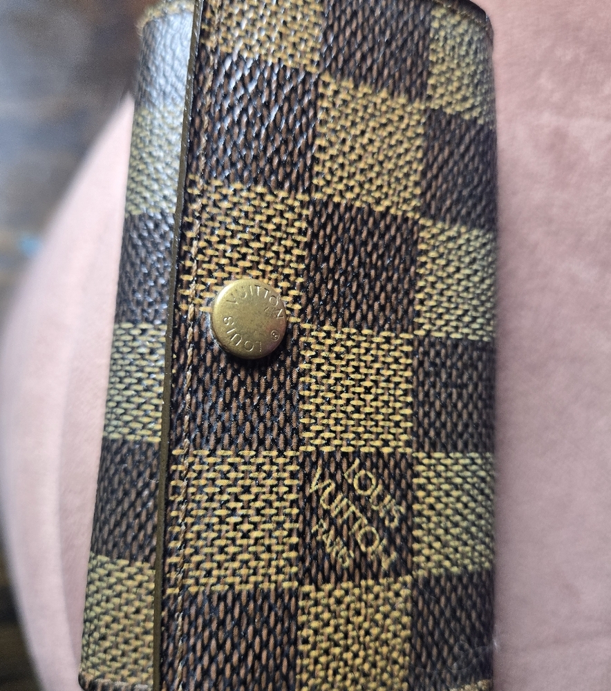 Louis Vuitton Damier Ebene Key Holder